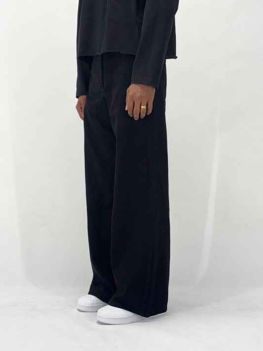 BLACK WIDE