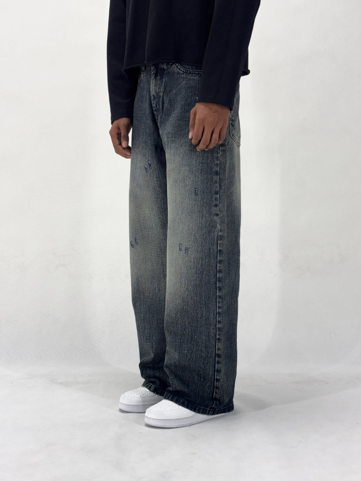 SEMI PATCH BAGGY