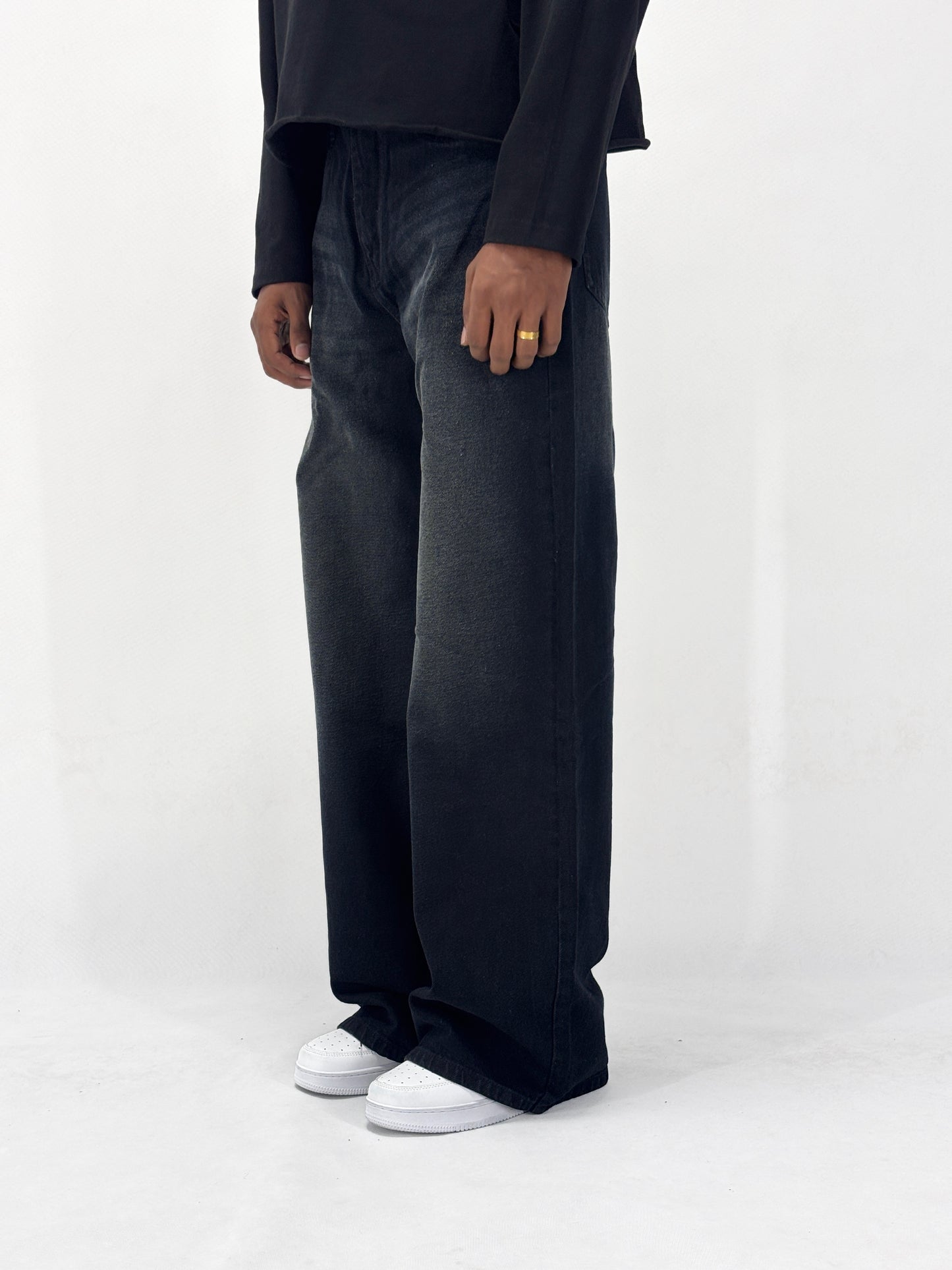 FAIDED WASH BLACK WIDE
