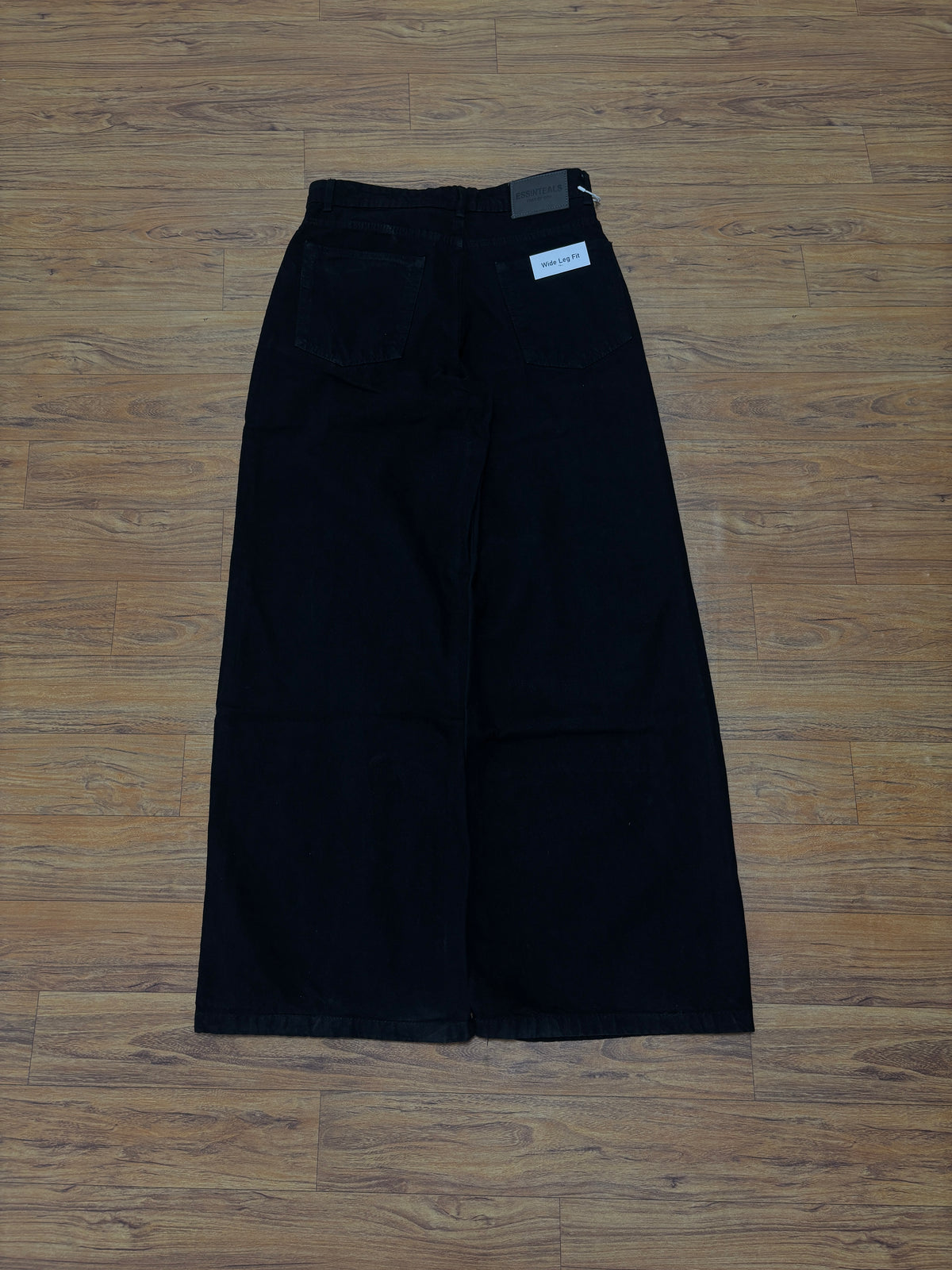 JET BLACK WIDE