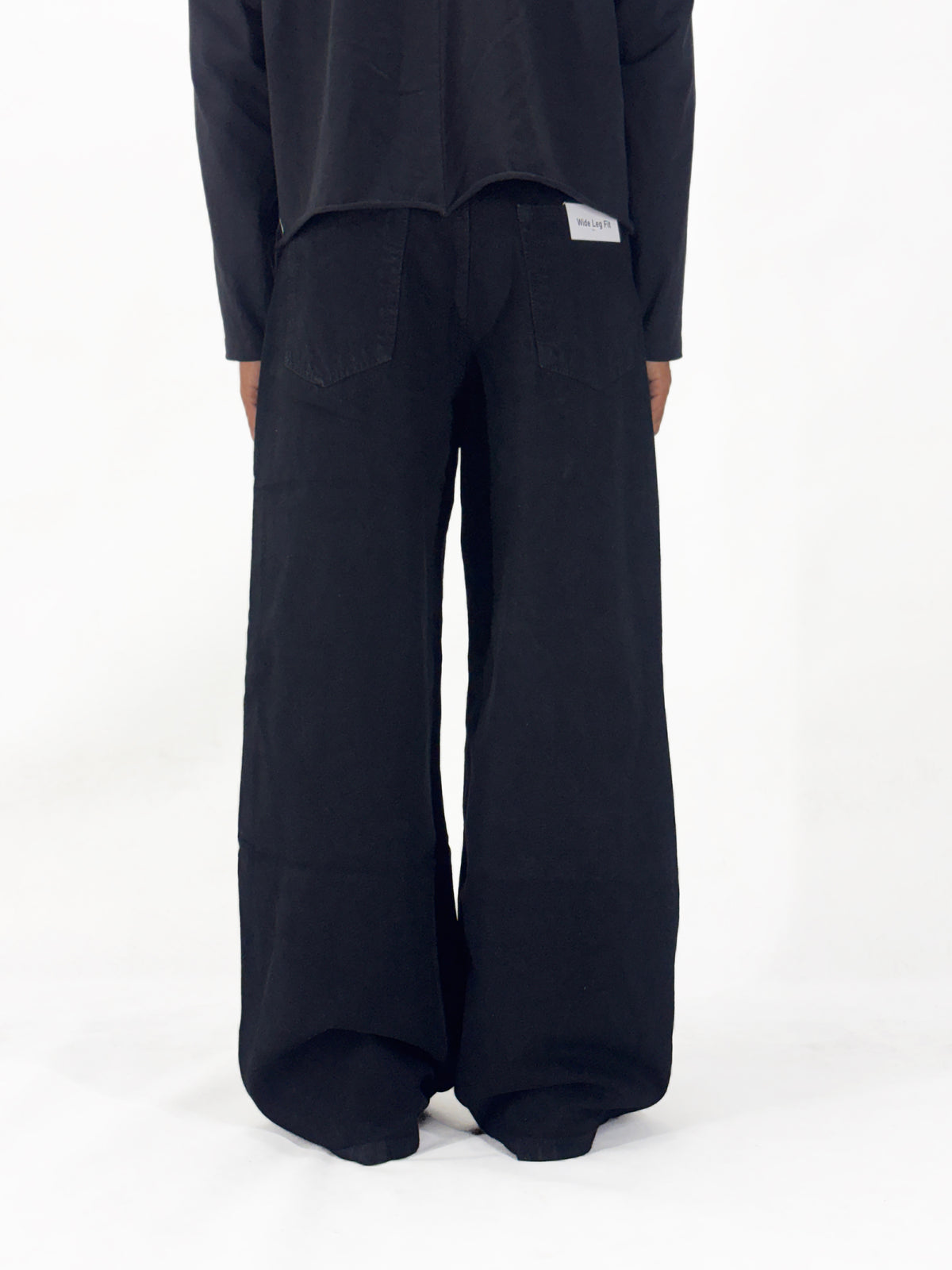 JET BLACK WIDE