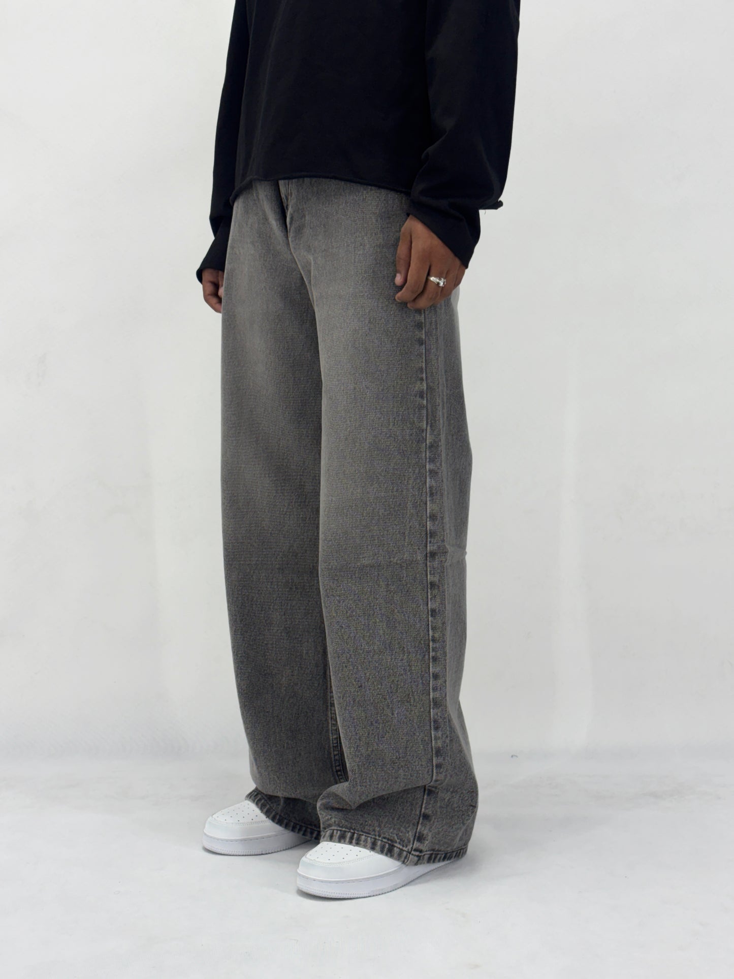 CLOUD GREY