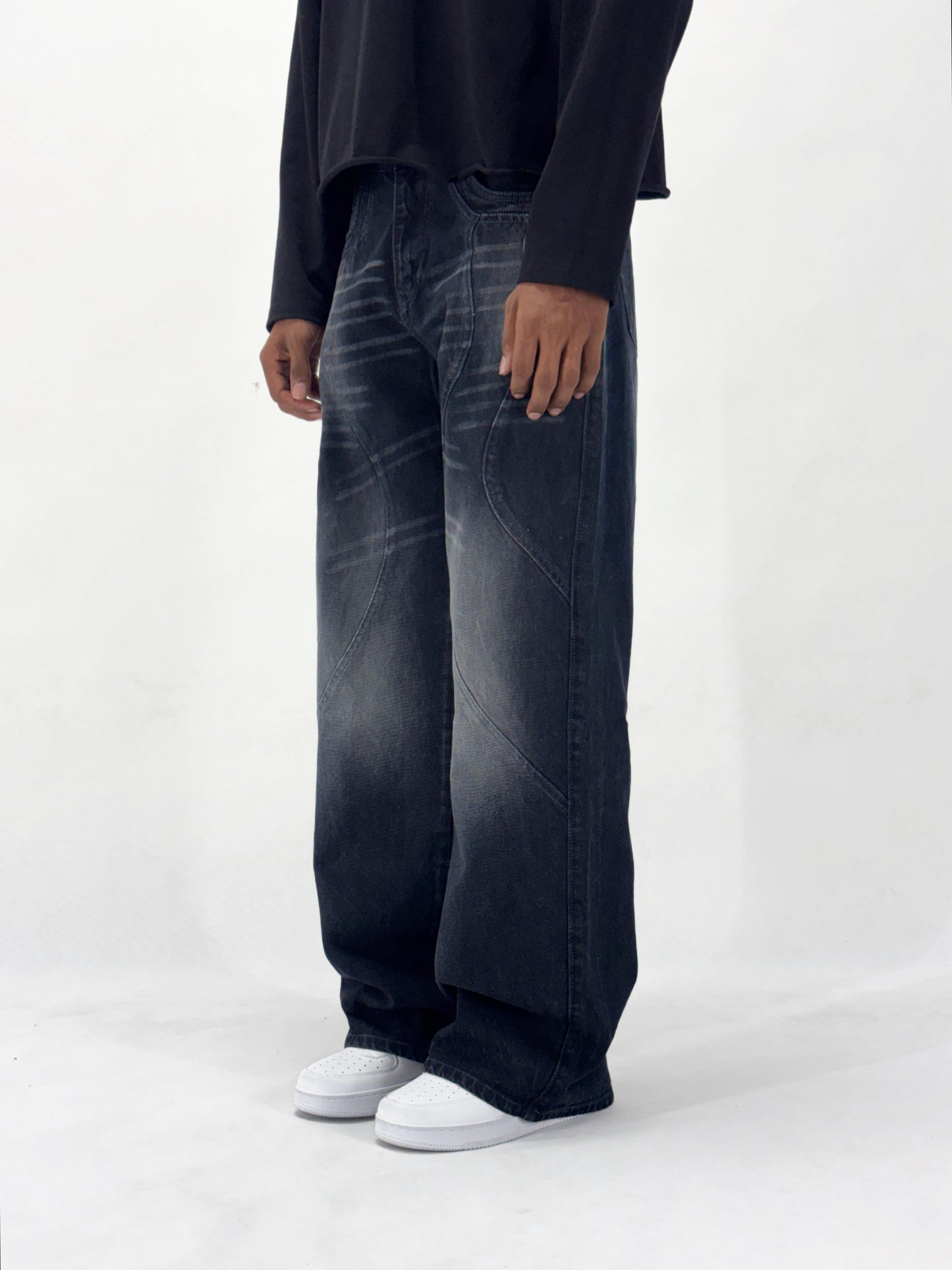 BLACK FAID PATTERN BAGGY
