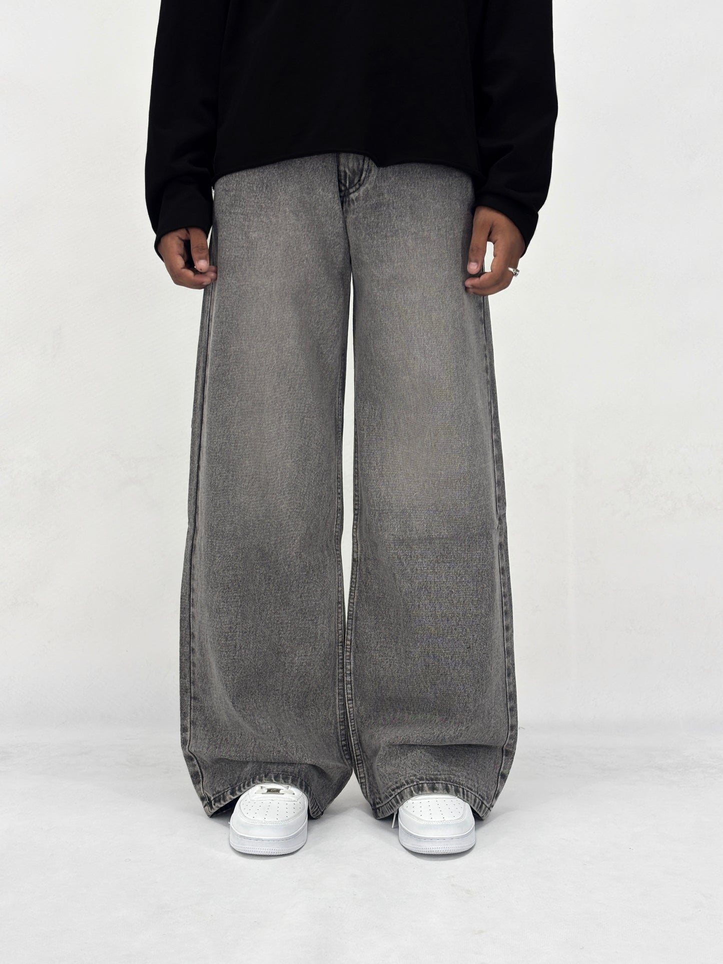 CLOUD GREY