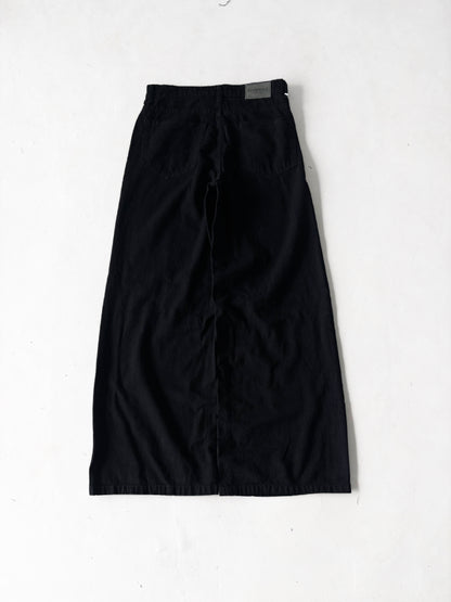 BLACK WIDE